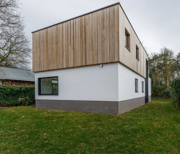 Gallery image 4 - 5